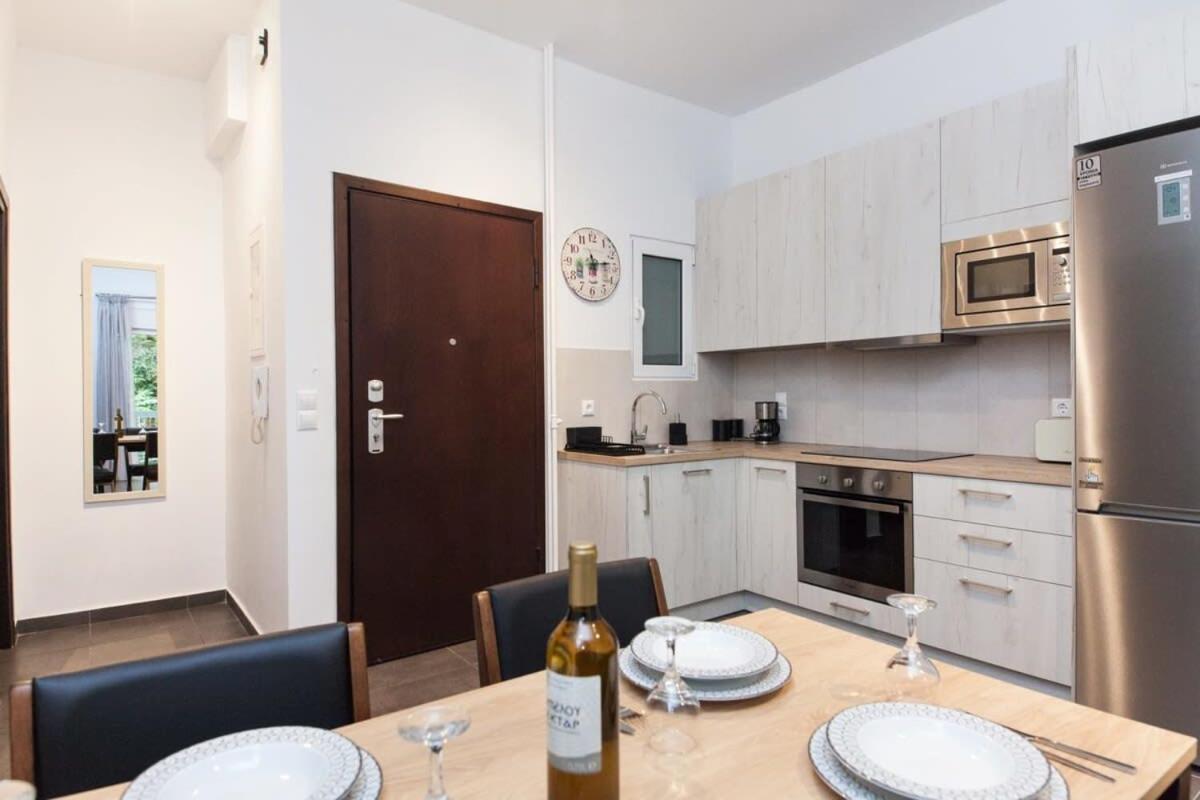 Elegant Urban Escape 1 Bd Apt In Kolonaki Lägenhet Aten Exteriör bild
