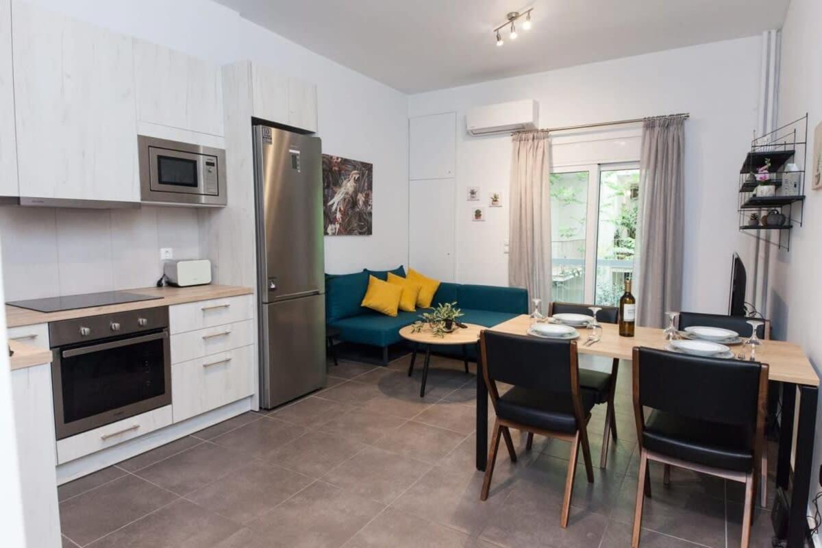 Elegant Urban Escape 1 Bd Apt In Kolonaki Lägenhet Aten Exteriör bild