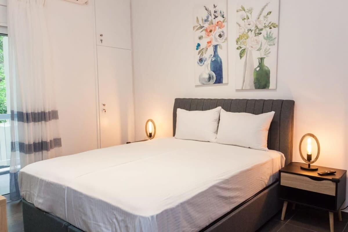 Elegant Urban Escape 1 Bd Apt In Kolonaki Lägenhet Aten Exteriör bild