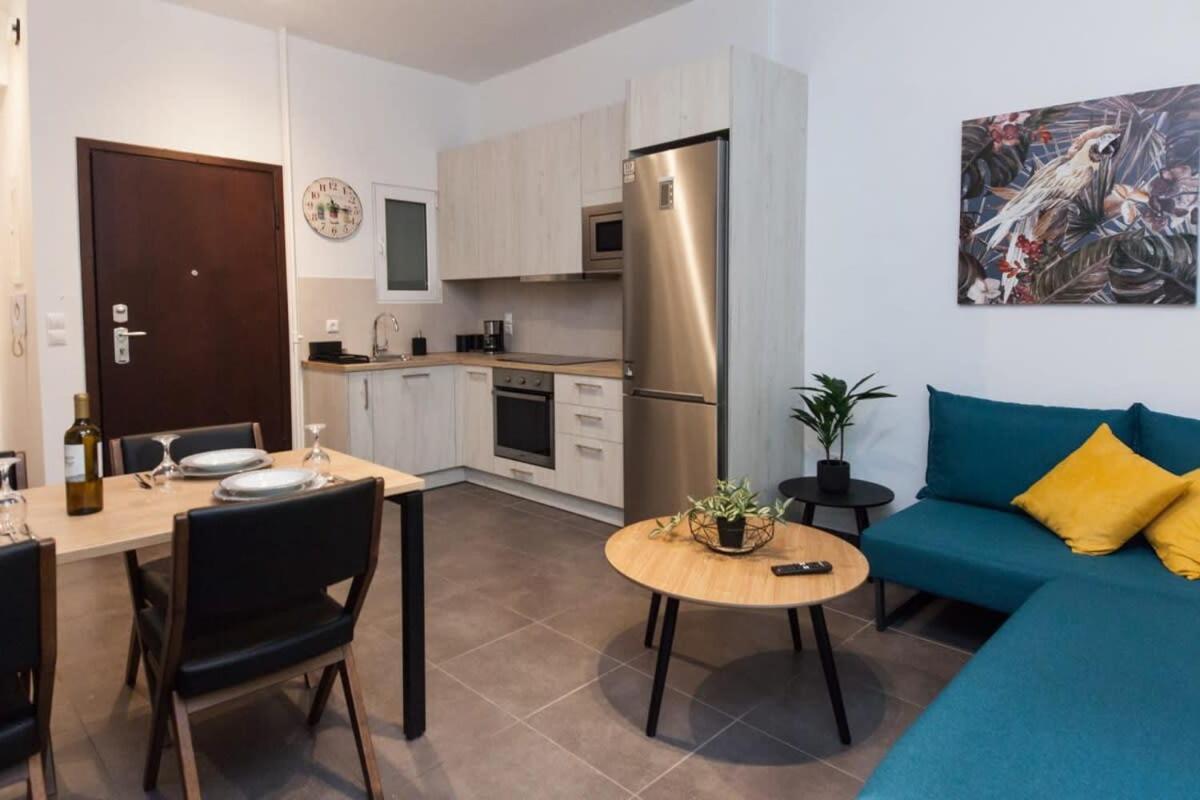 Elegant Urban Escape 1 Bd Apt In Kolonaki Lägenhet Aten Exteriör bild